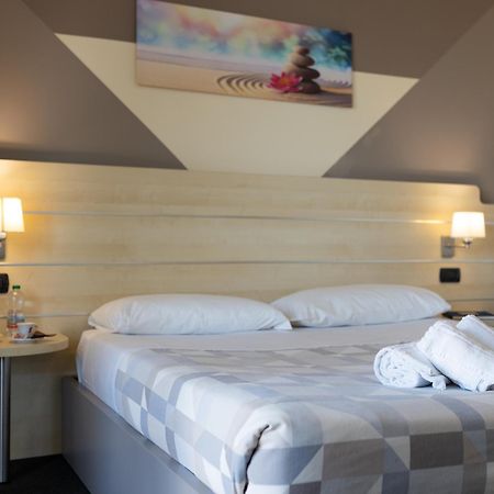 Hotel Giallo โนเชโต ภายนอก รูปภาพ