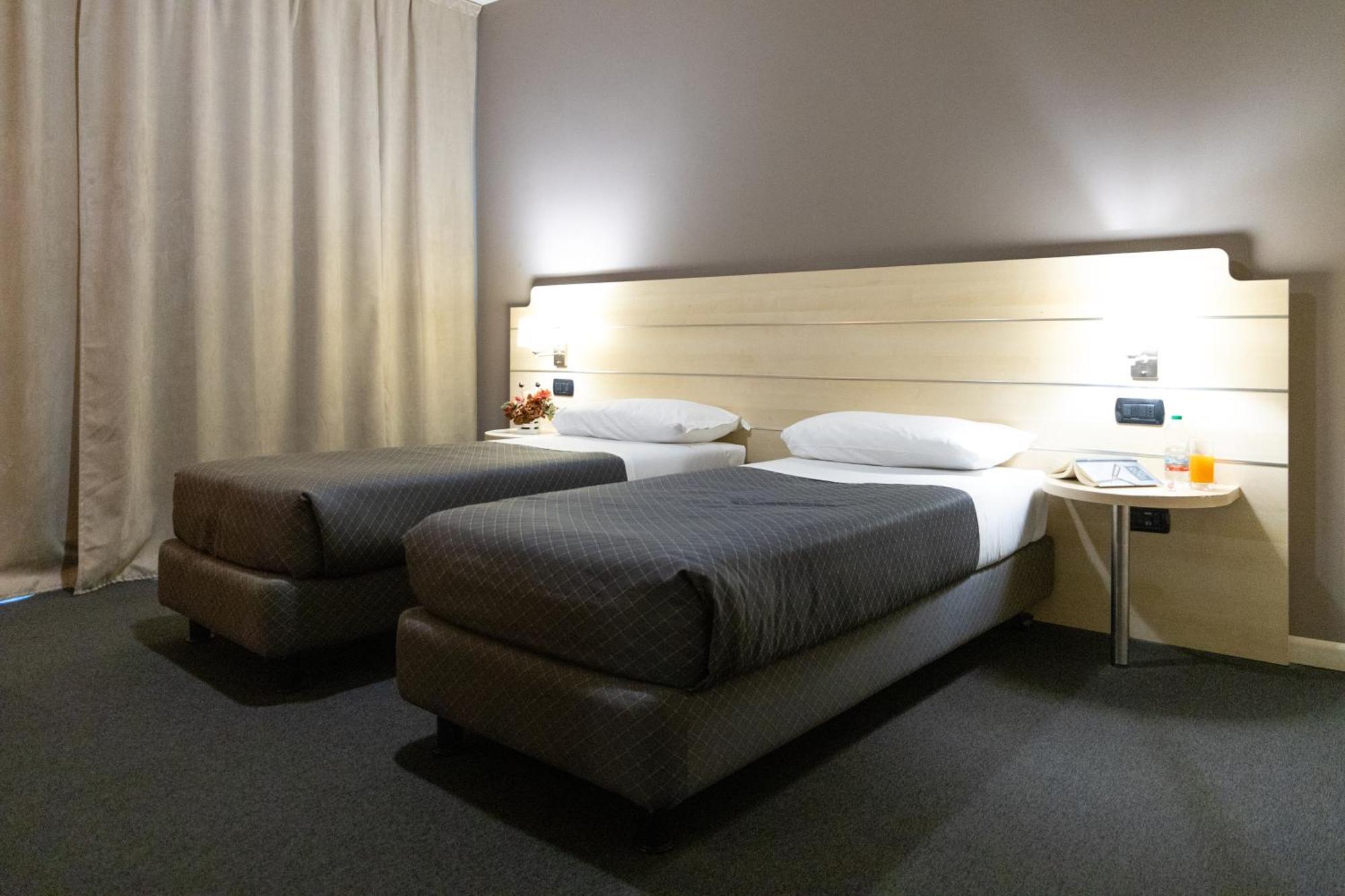 Hotel Giallo โนเชโต ภายนอก รูปภาพ